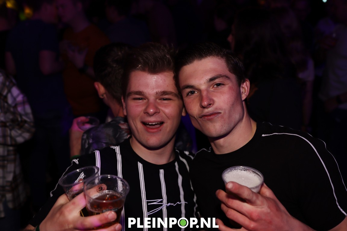 V R I J D A G     (98)